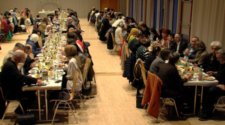 Christlich-islamisches Fastenbrechen (Quelle: BWeins)